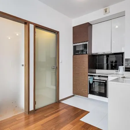 Apartment Obrzezna 1a By Nyx *