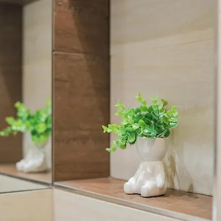 Obrzezna 1a By Nyx * Varsó