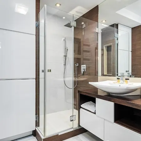 Obrzezna 1a By Nyx Apartman Varsó